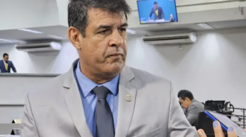 Vereador de Campo Grande se recusa a fazer bafômetro e terá CNH suspensa após blitz