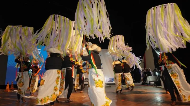 Festival de Dança Coreografada da Melhor Idade reúne idosos de 21 municípios